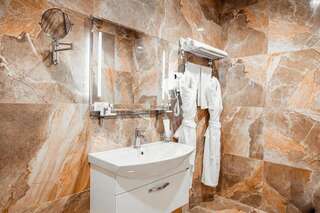 Отель Astoria Boutique Hotel Минск Двухместный номер с 1 кроватью или 2 отдельными кроватями-5